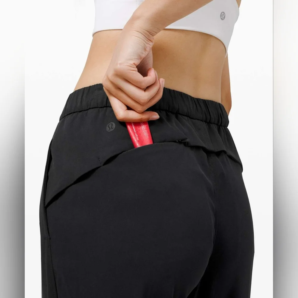 Lululemon Essential Affinity Mid Rise Jogger Black (First Release)